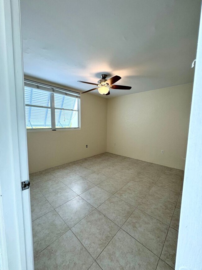 Building Photo - 2 Bedroom 2 Bathroom in the Salt Ponds Condominium