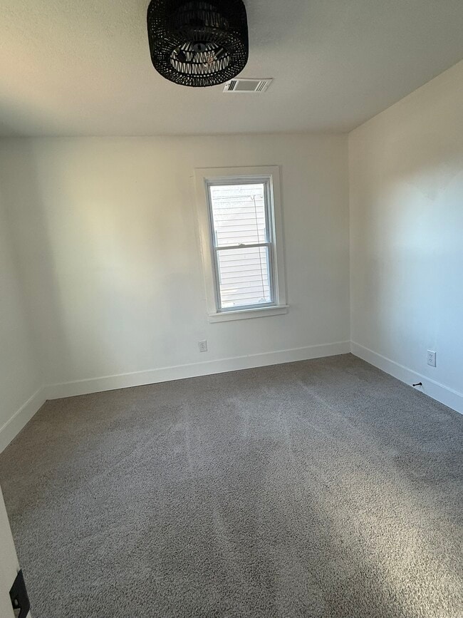 Building Photo - 3746 N Garfield Ave