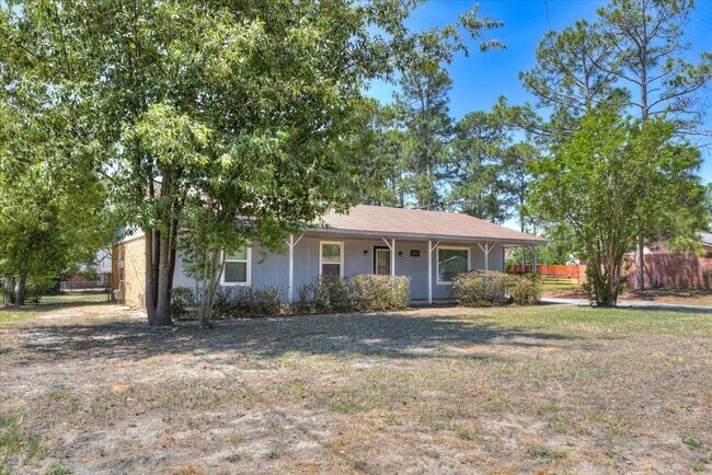 Building Photo - 3823 Fairington Dr