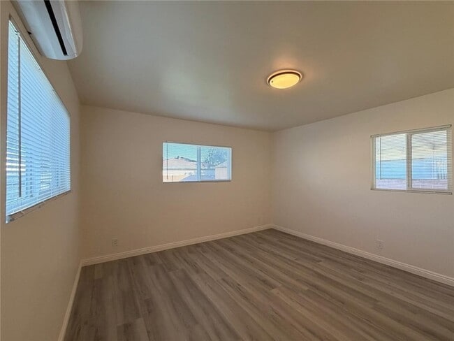 Building Photo - 1316 Walnut St