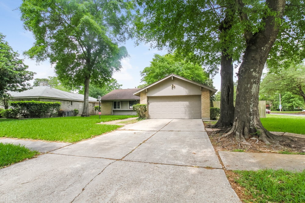 Building Photo - 5327 Enchanted Timbers Dr