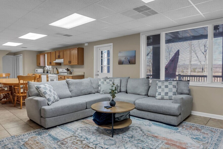 Building Photo - 81 Beech Point Dr