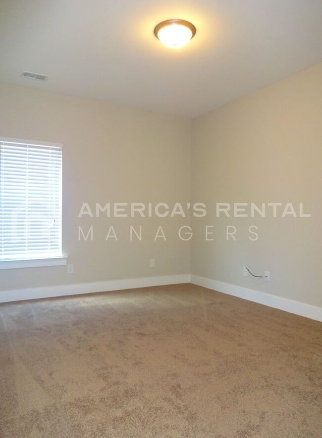 Building Photo - Home for Rent in McCalla! AVAILABLE NOW!! ...