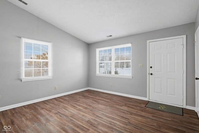 Building Photo - 6643 S New Jersey St