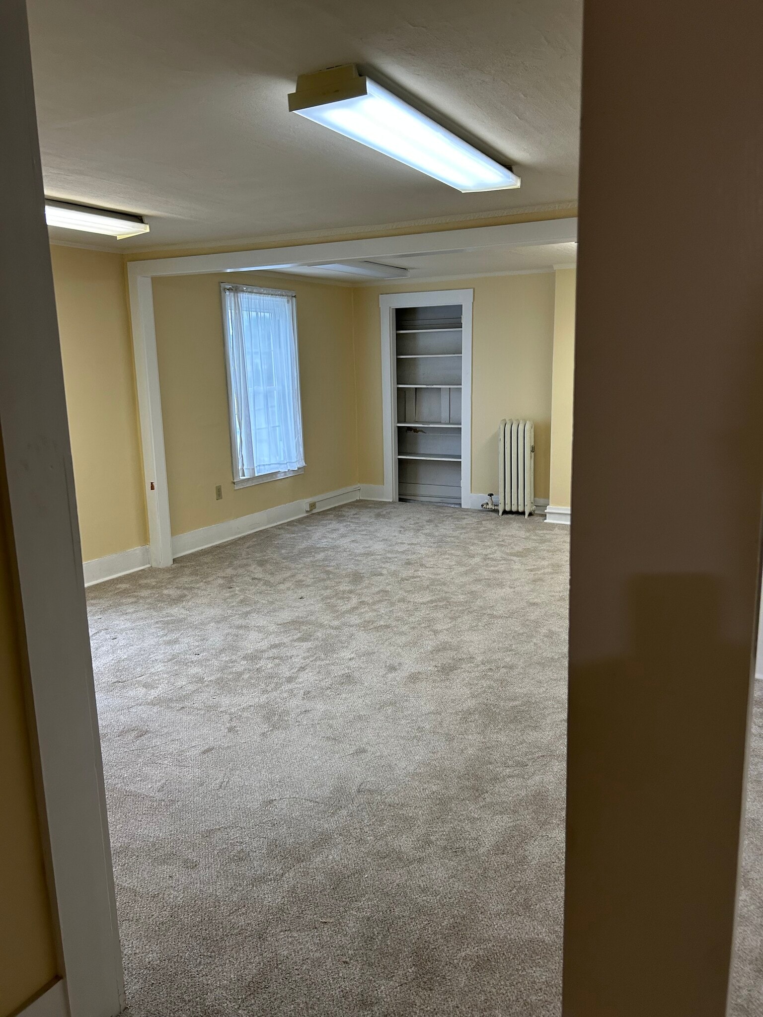 Living Room from Entrance Hall - 50 Washington St