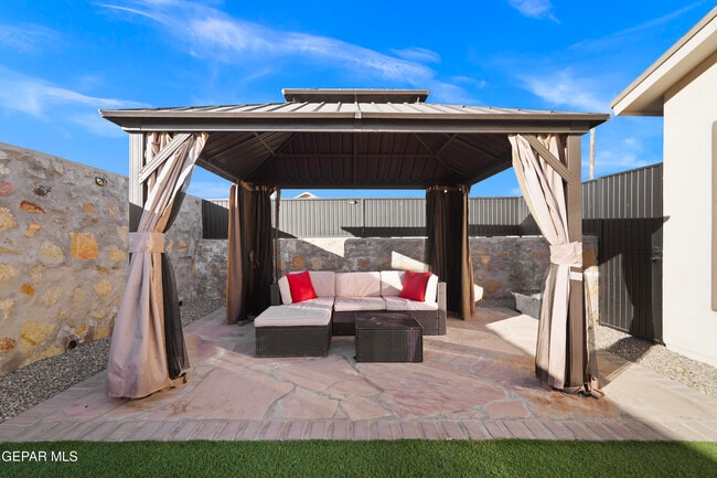 Building Photo - 5025 Marcella Santillana