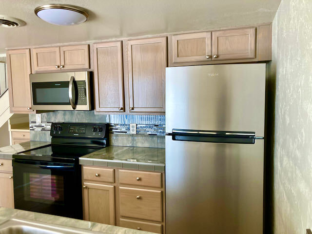 Kitchen - 3416 N 44th St