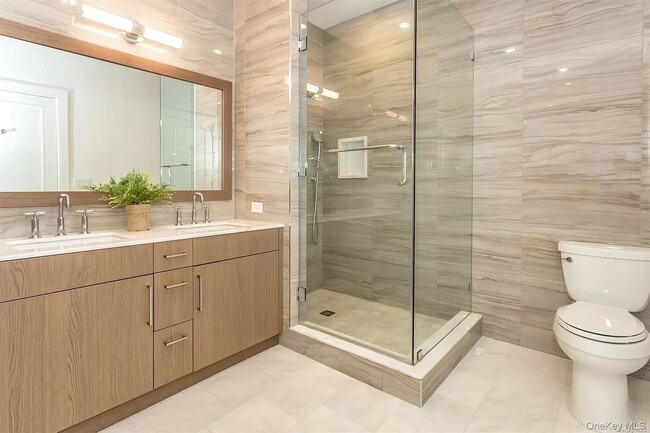 Building Photo - 100 Garvies Point Rd