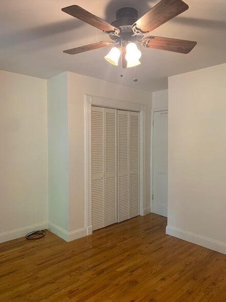 Building Photo - 288 Monmouth St