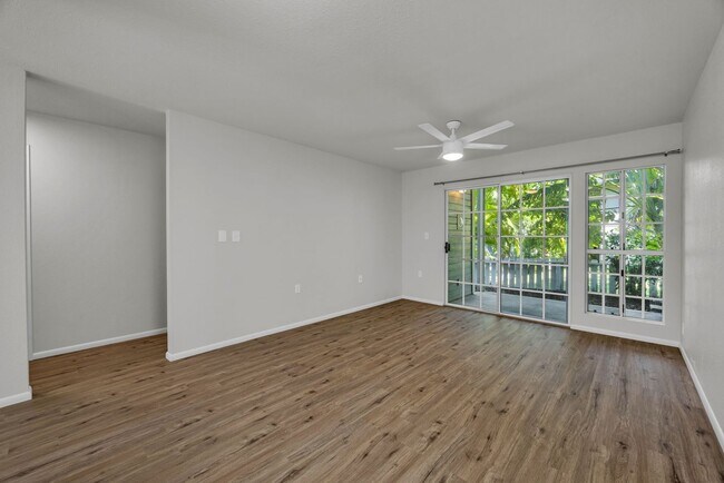 Building Photo - Fully Remodeled 2-Bedroom, 2-Bath Condo – Keonekai Villages #27-105
