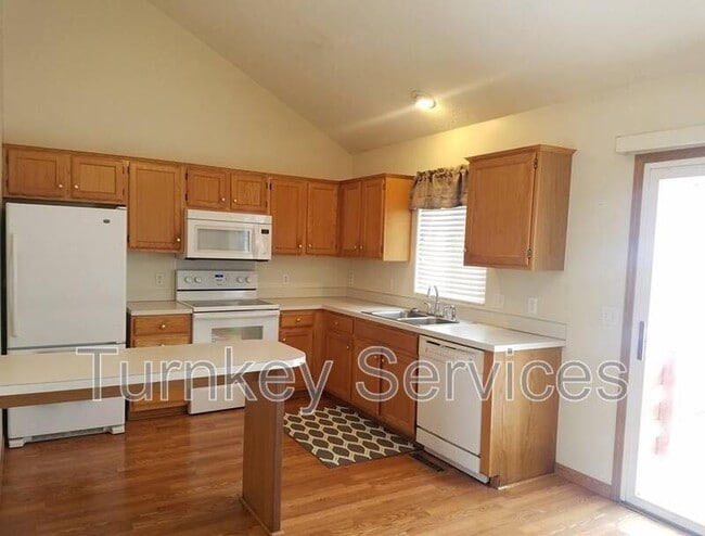 Building Photo - 1121 Devon Dr