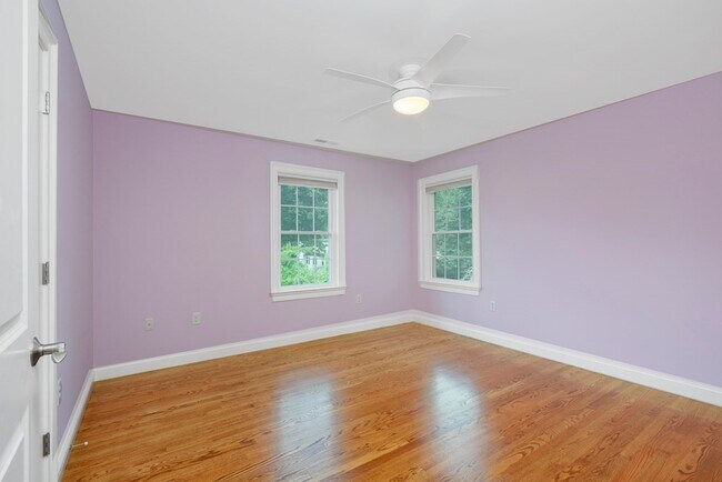 Building Photo - 14 Brattle Ln