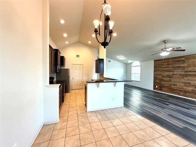 Building Photo - 500 Obsidian Ln