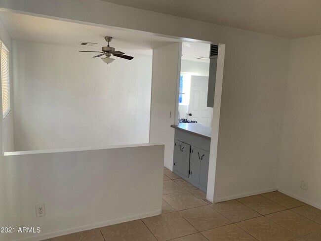 Building Photo - 2856 W Butler Dr