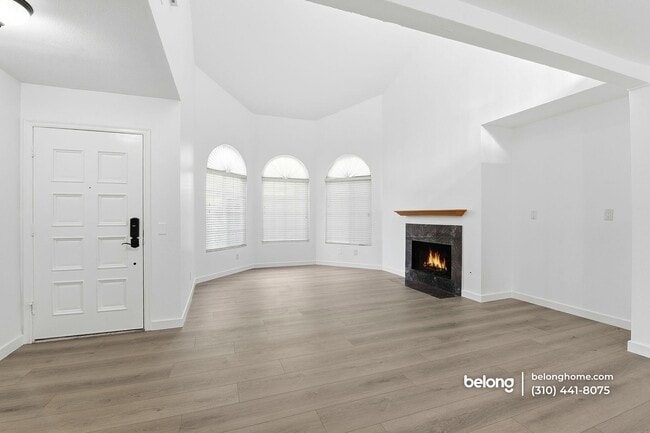 Building Photo - 29016 Lillyglen Dr