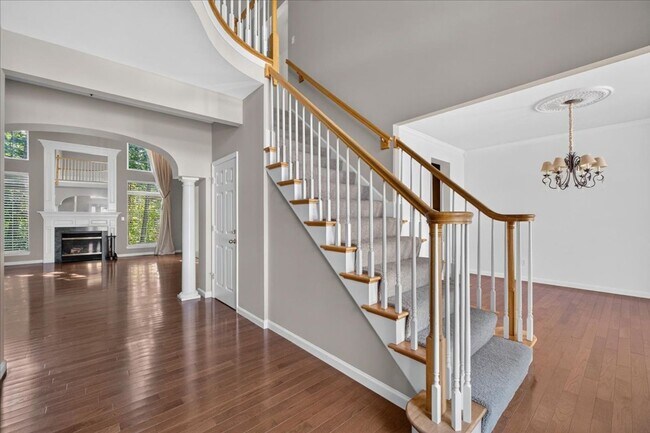 Building Photo - 1519 Prospector Trail