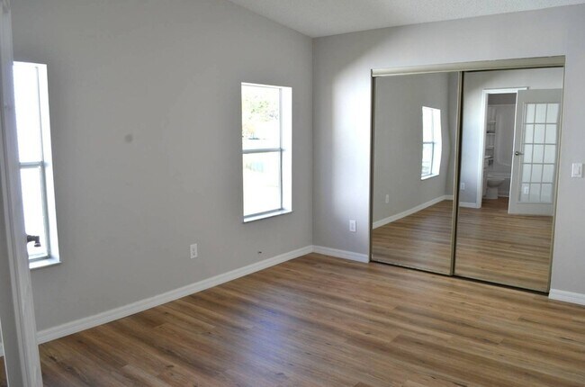Building Photo - 4413 Tierra Verde Pl