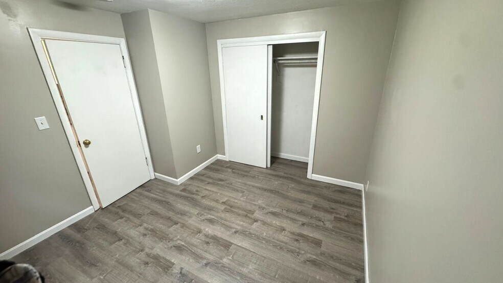 Building Photo - 220 Hamilton St