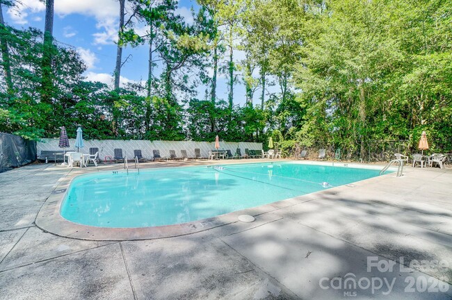 Building Photo - 8518 Castle Pine Ct