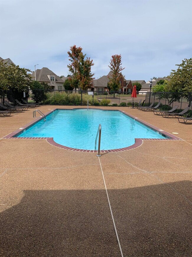 Building Photo - 499 Dogwood Valley Dr