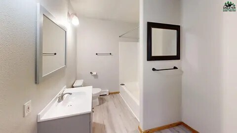 Building Photo - 2580 Roxanne St