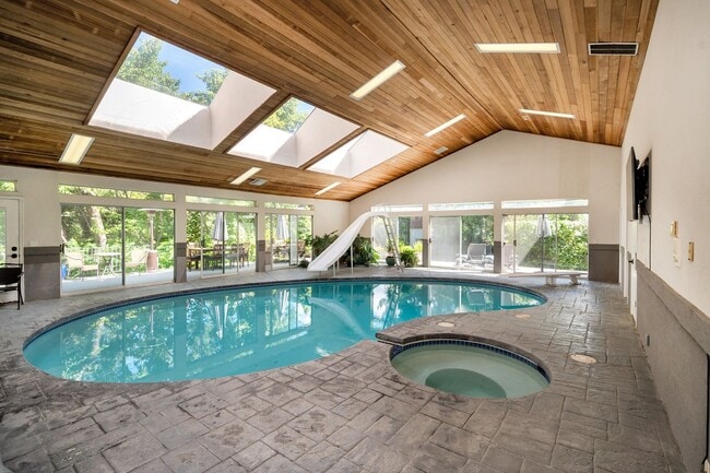 Building Photo - Immaculate Home for rent in gated cul-de-sac!
