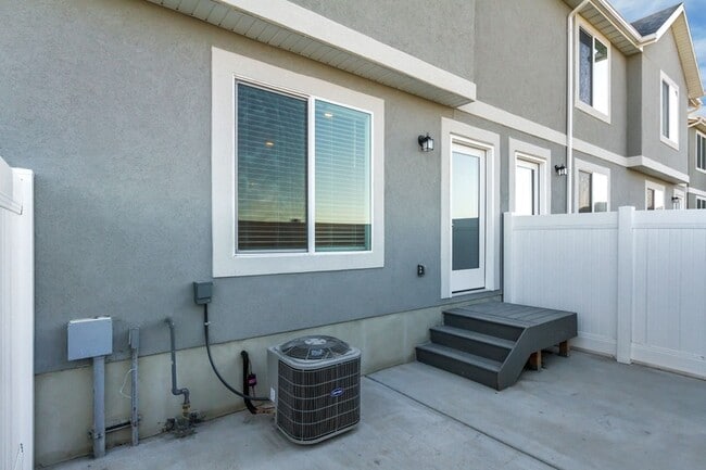 Building Photo - 8494 W Beckville Dr