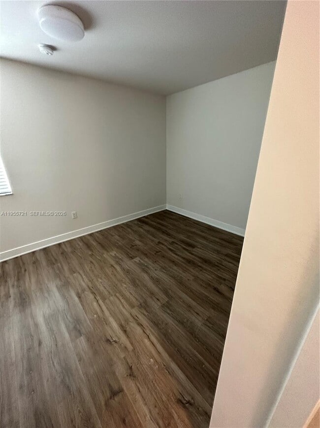 Building Photo - 12109 NE 5th Ave