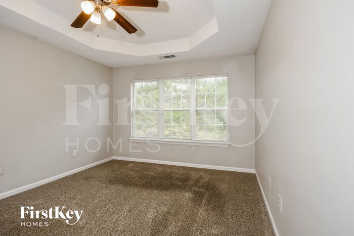 Building Photo - 3904 Doe Run Dr