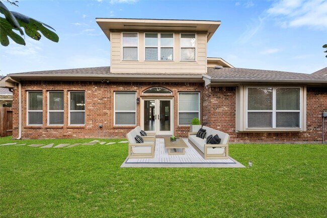 Building Photo - 9535 Empress Crossing Dr