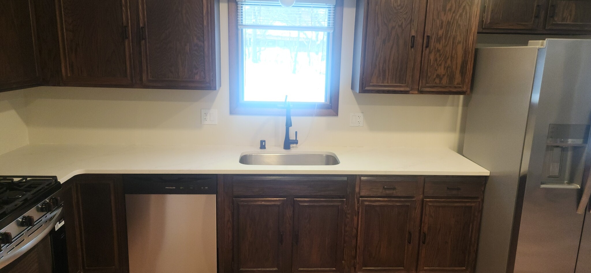 Building Photo - 5736 Pembroke Dr