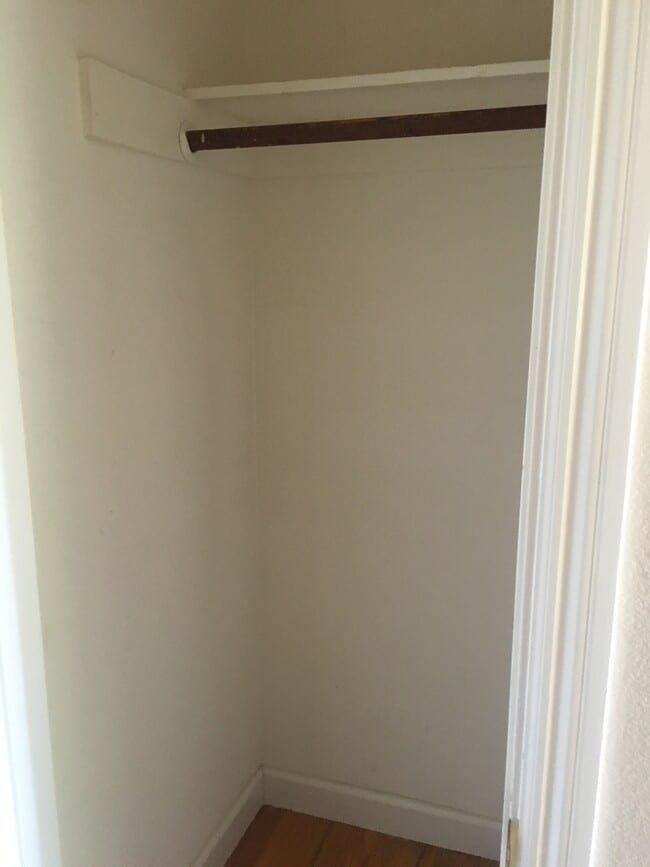 Building Photo - 2376 Forbes Ave