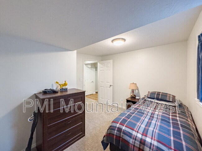 Building Photo - 607 E 1250 S