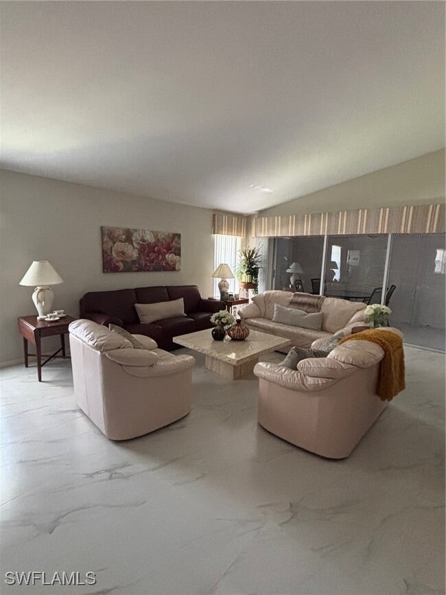 Building Photo - 6225 Bellerive Ave