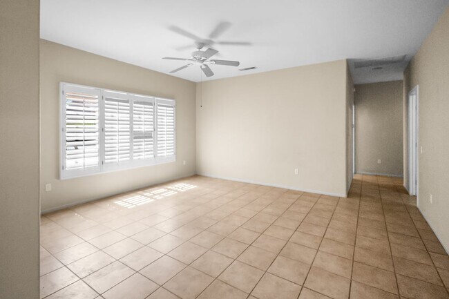 Building Photo - Sun City Grand Home