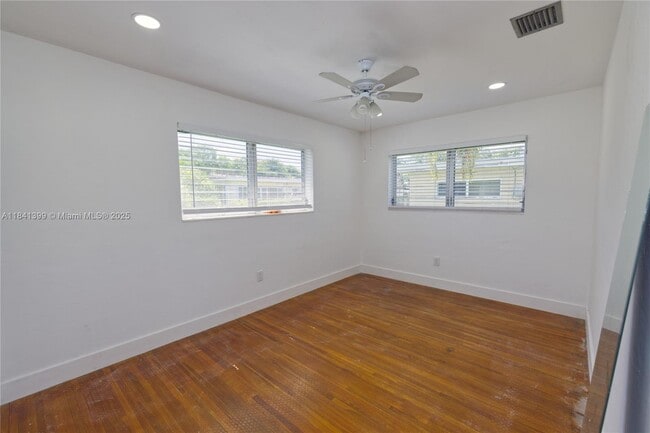 Building Photo - 1411 SW 82nd Ct