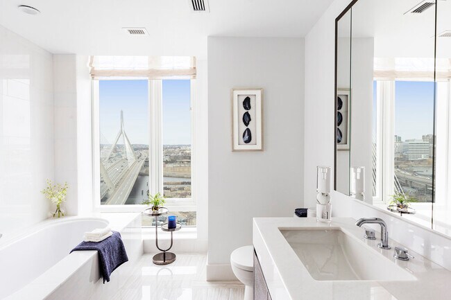 Building Photo - 100 Lovejoy Wharf