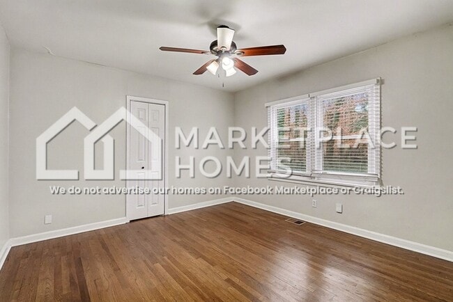 Building Photo - 2851 Akron St