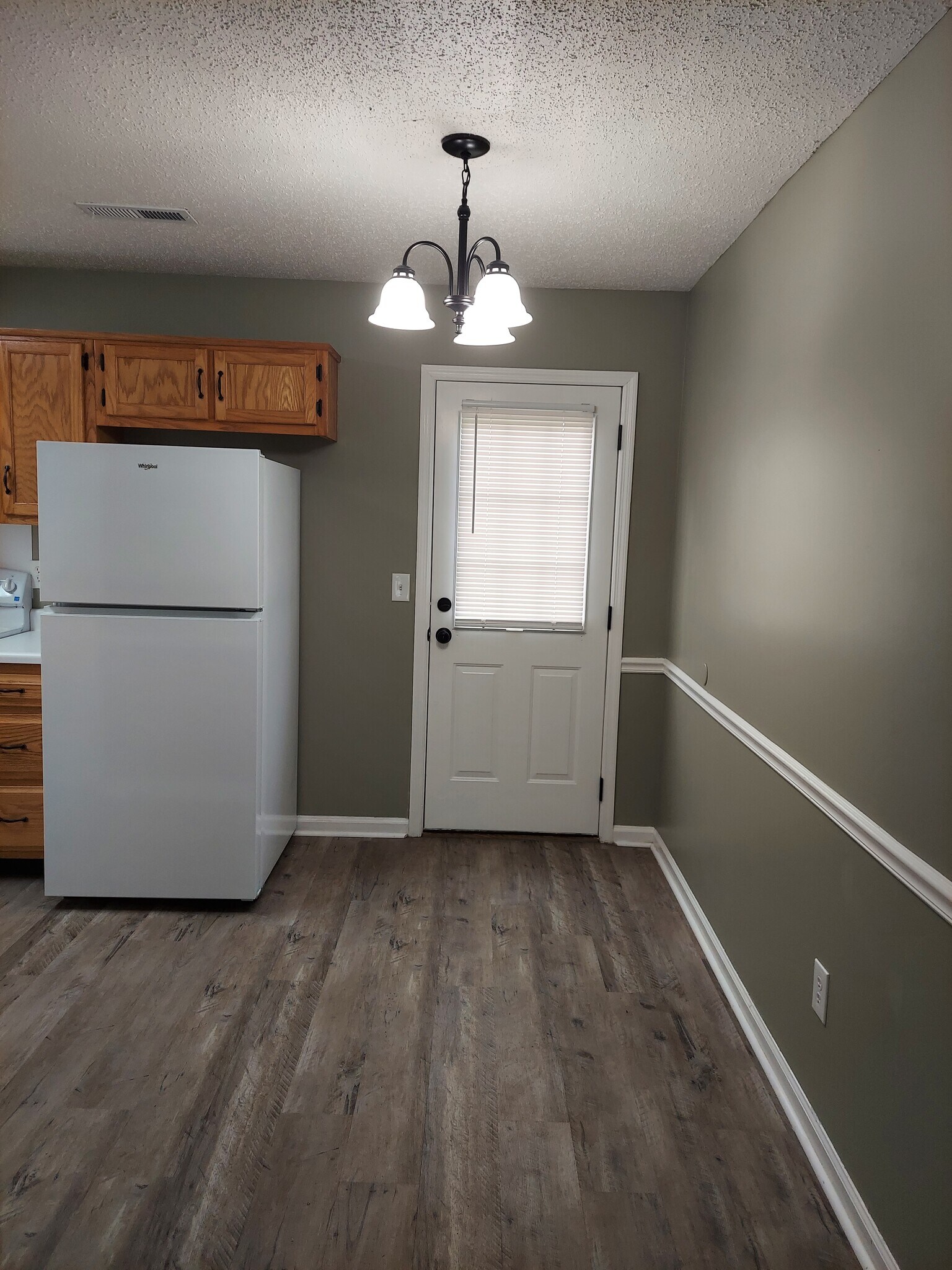 Kitchen - 106 Bell St