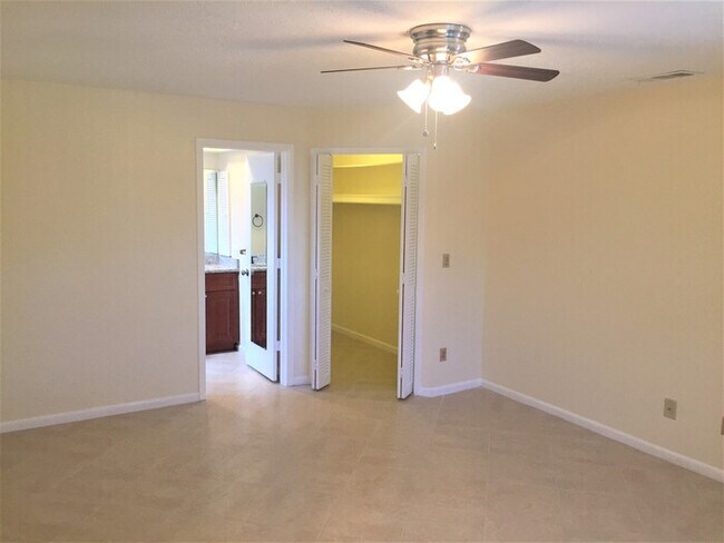 Building Photo - Cape Coral Gulf Access Pool Home
