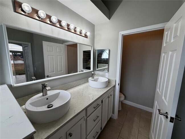 Building Photo - 2829 Middleton Cir