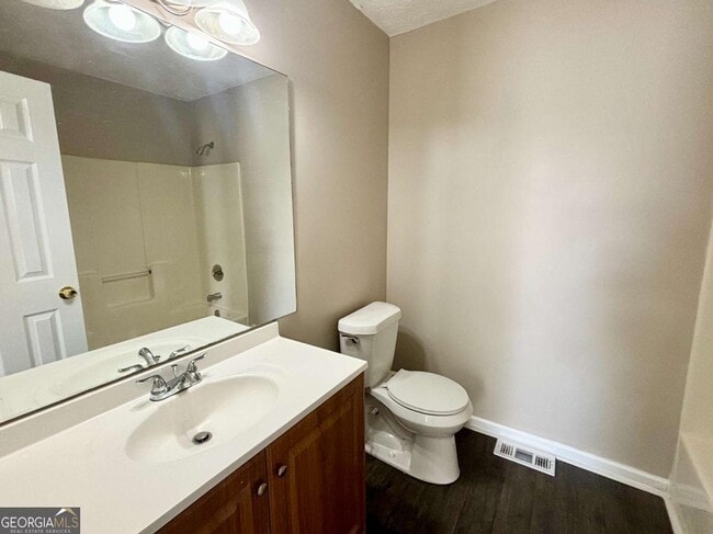 Building Photo - 3774 Meadow Creek Dr