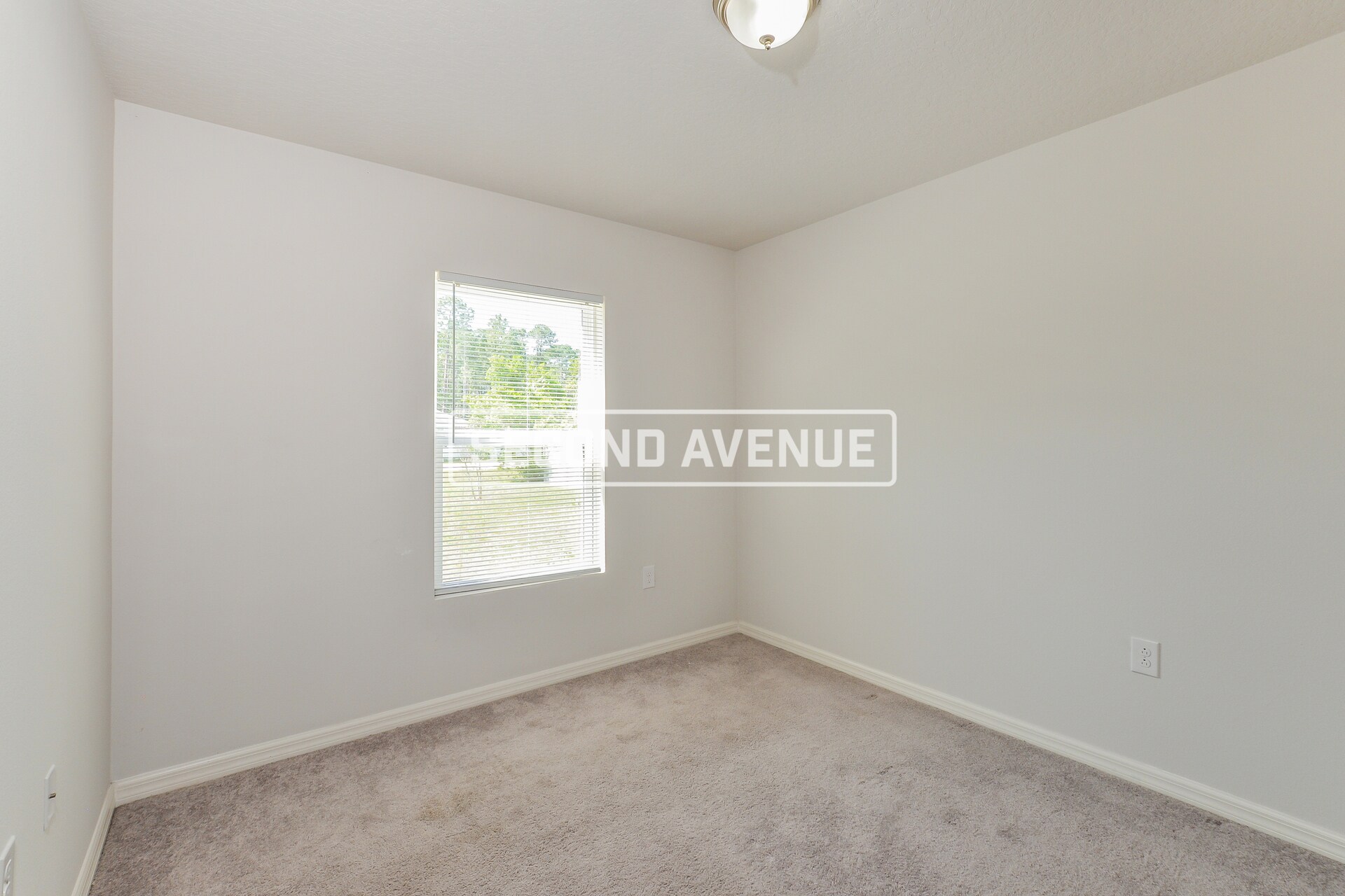 Building Photo - 41 Raemoor Dr