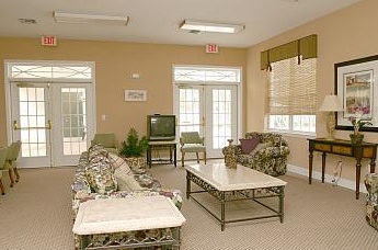 Building Photo - 2 Bedroom / 2 Bathroom Condo in Gated Community