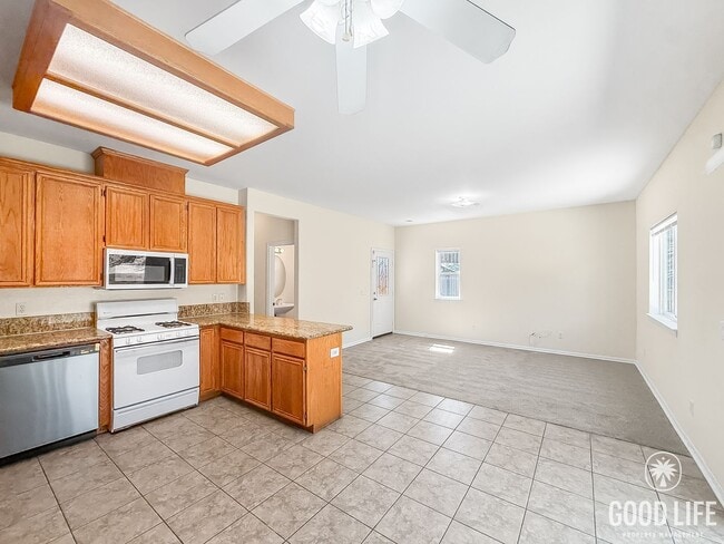 Building Photo - Spacious 4BR/2.5BA El Cajon Home with Back...
