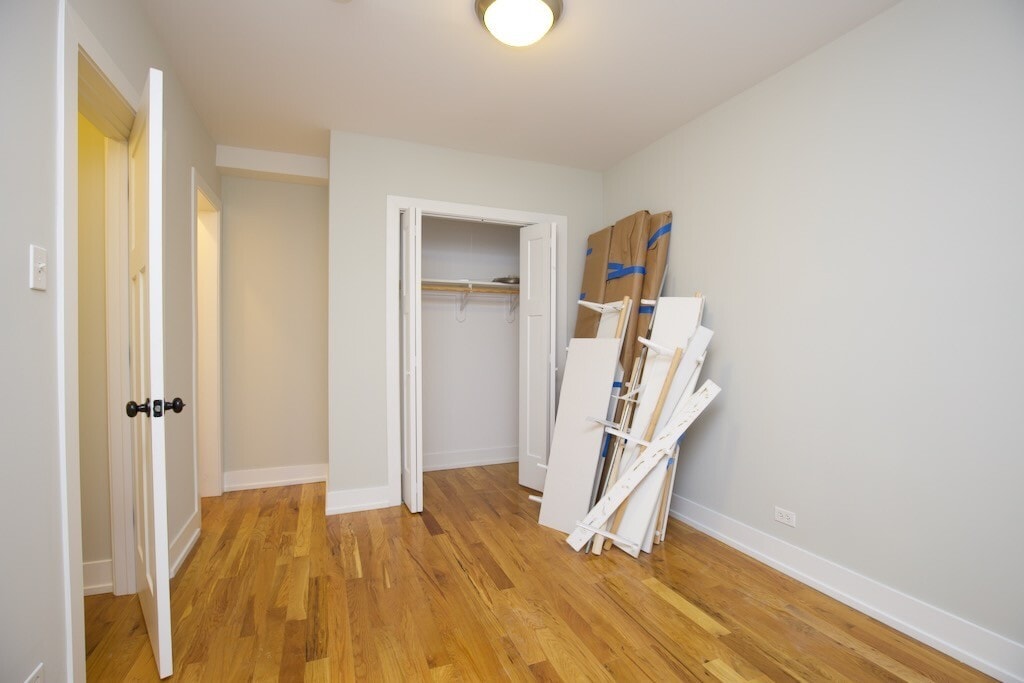 Building Photo - 555 W Arlington