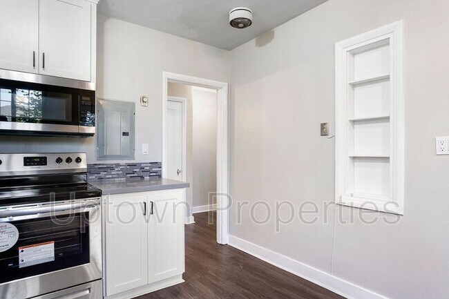 Building Photo - 1336 NE 68th Ave