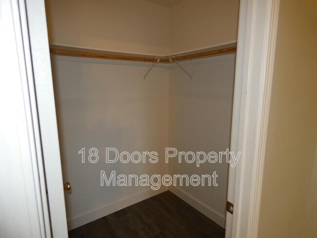 Building Photo - 5155 Tipton St