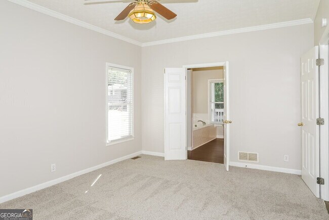 Building Photo - 2461 Sanjo St NE