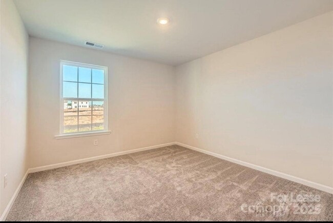 Building Photo - 6337 Fairfax Ct